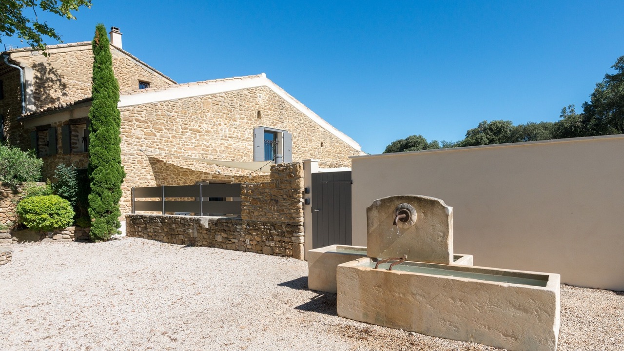 Photo of Outdoor in Suze-la-Rousse