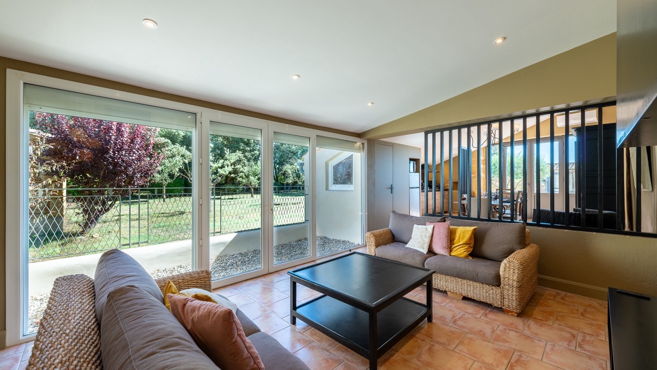 Photo of Livingroom in Suze-la-Rousse