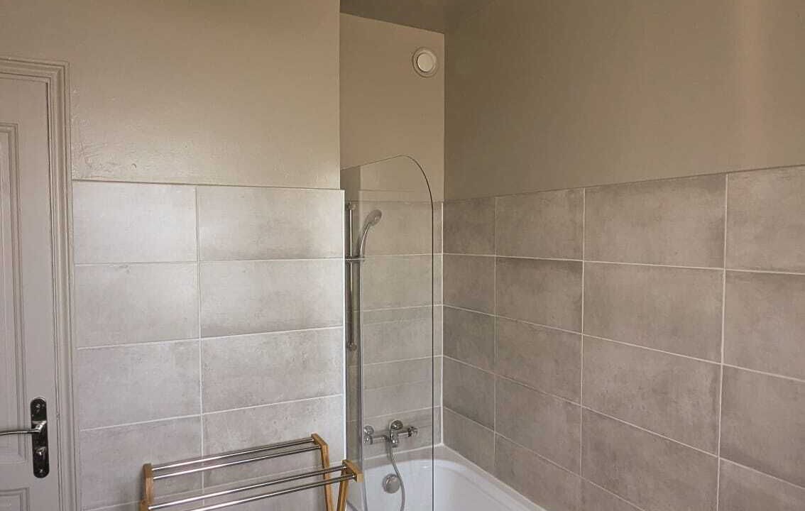 Photo of Bathroom in Paray-Vieille-Poste