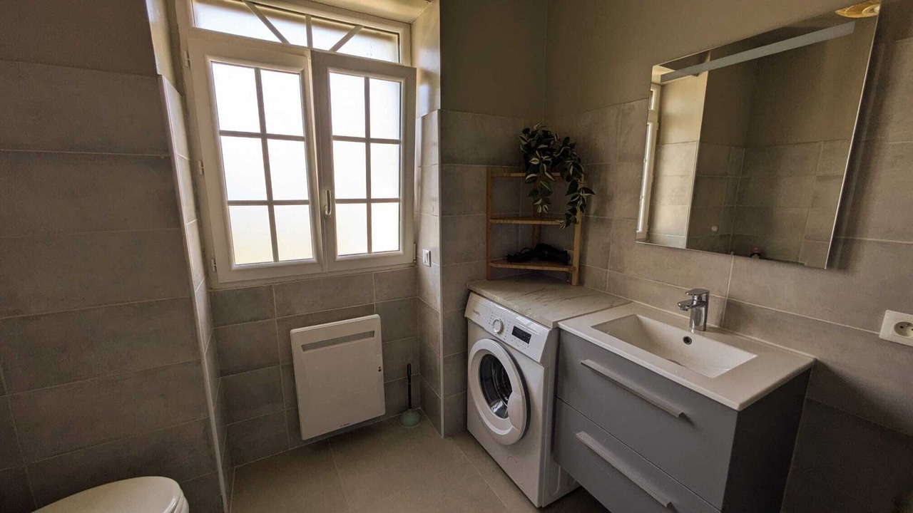 Photo of Bathroom in Paray-Vieille-Poste