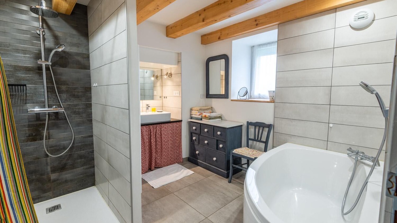Photo of Bathroom in Prinsuejols-Malbouzon