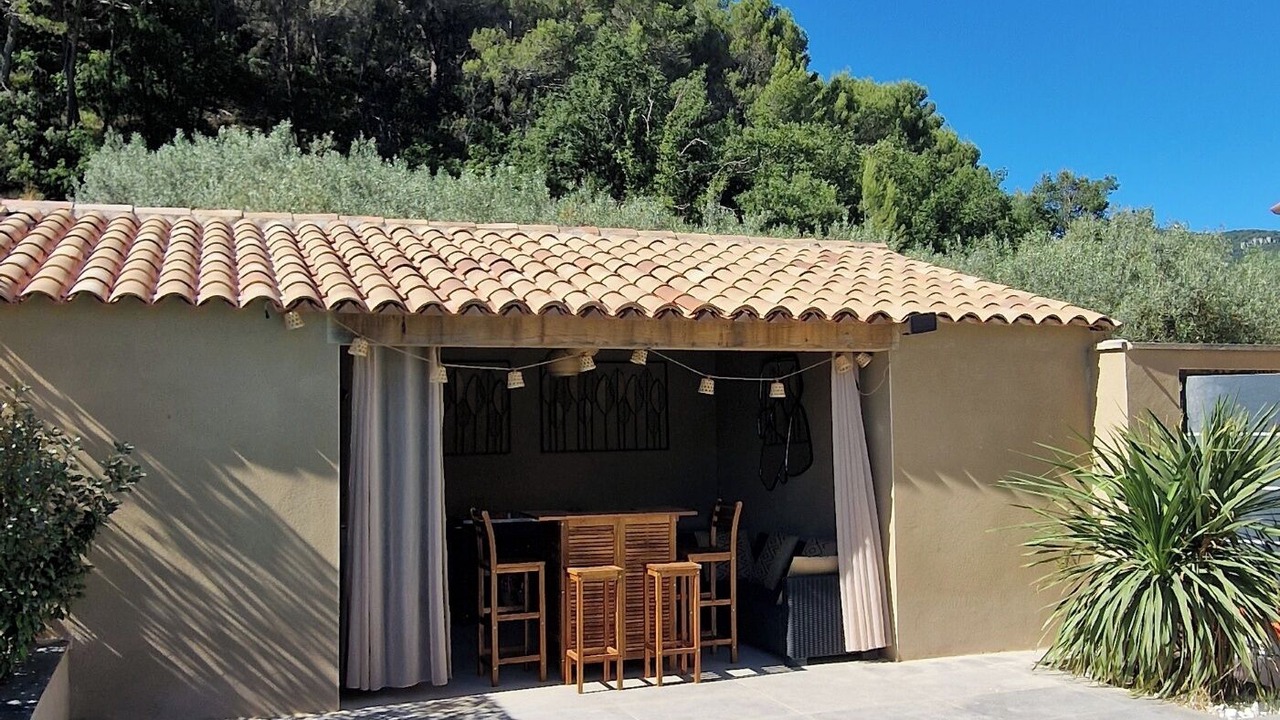 Photo of Outdoor in Pierrelongue