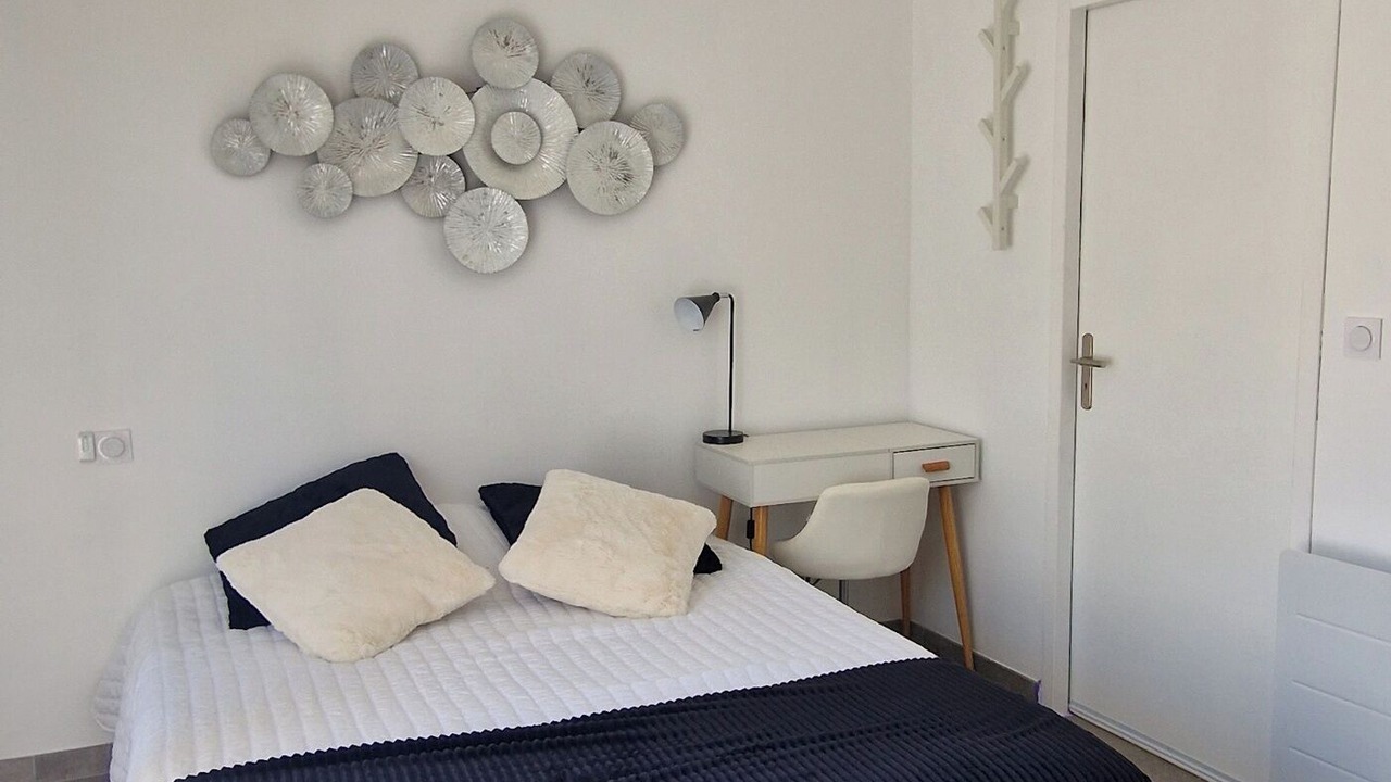 Photo of Bedroom in Pierrelongue