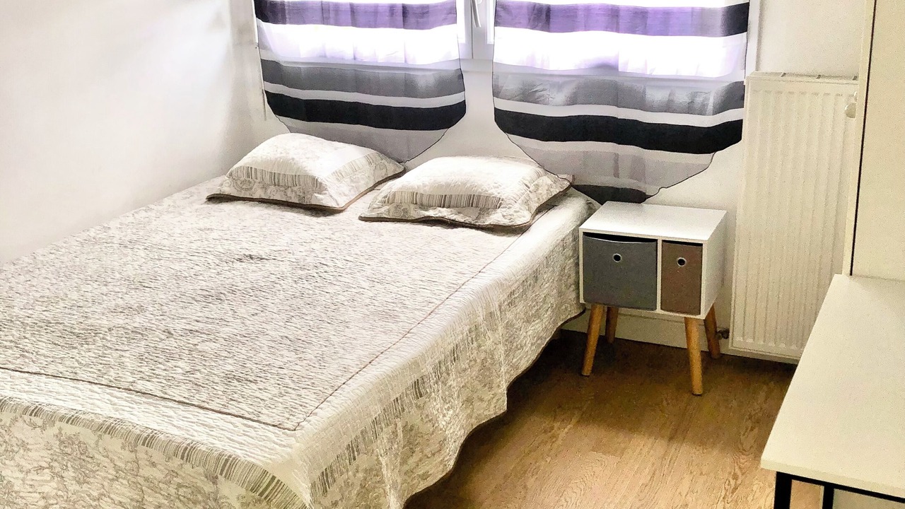 Photo of Bedroom in Bagneux