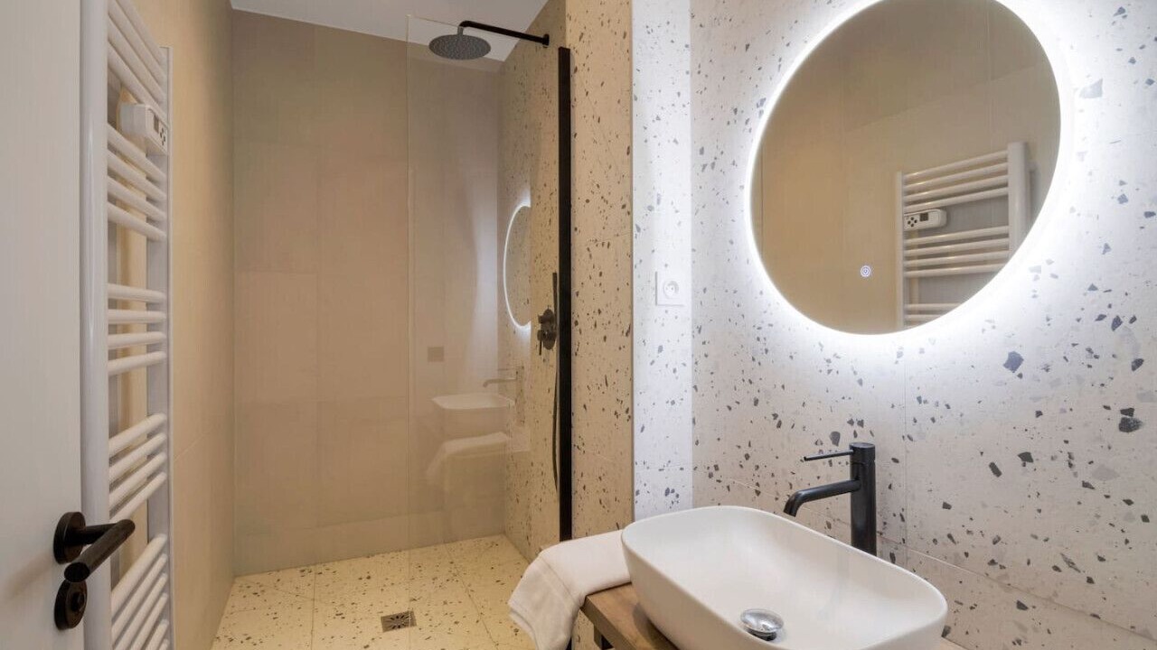 Photo of Bathroom in Charonne