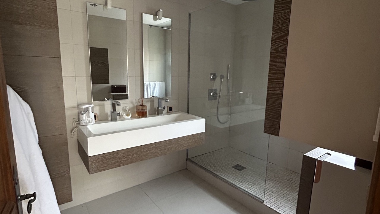 Photo of Bathroom in Fauverney