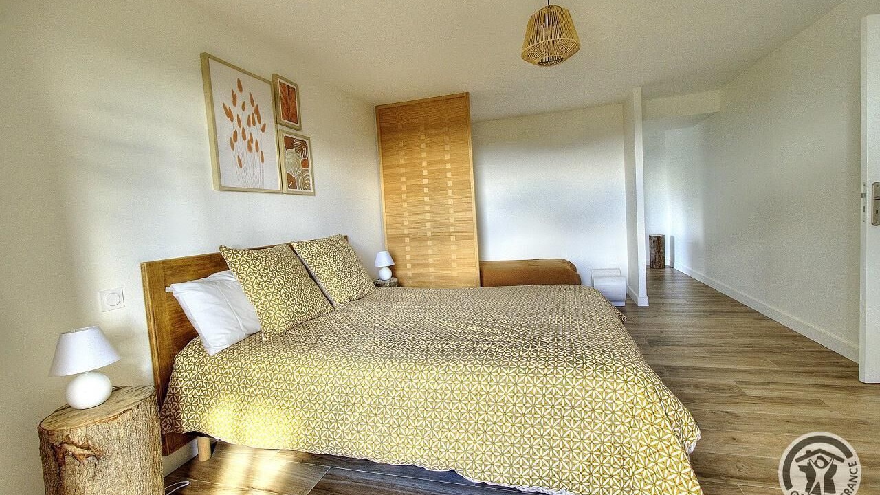 Photo of Bedroom in Saint-Jean-la-Bussiere