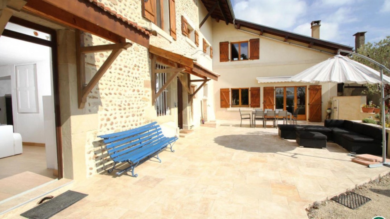Photo of Patio Balcony in Montmiral