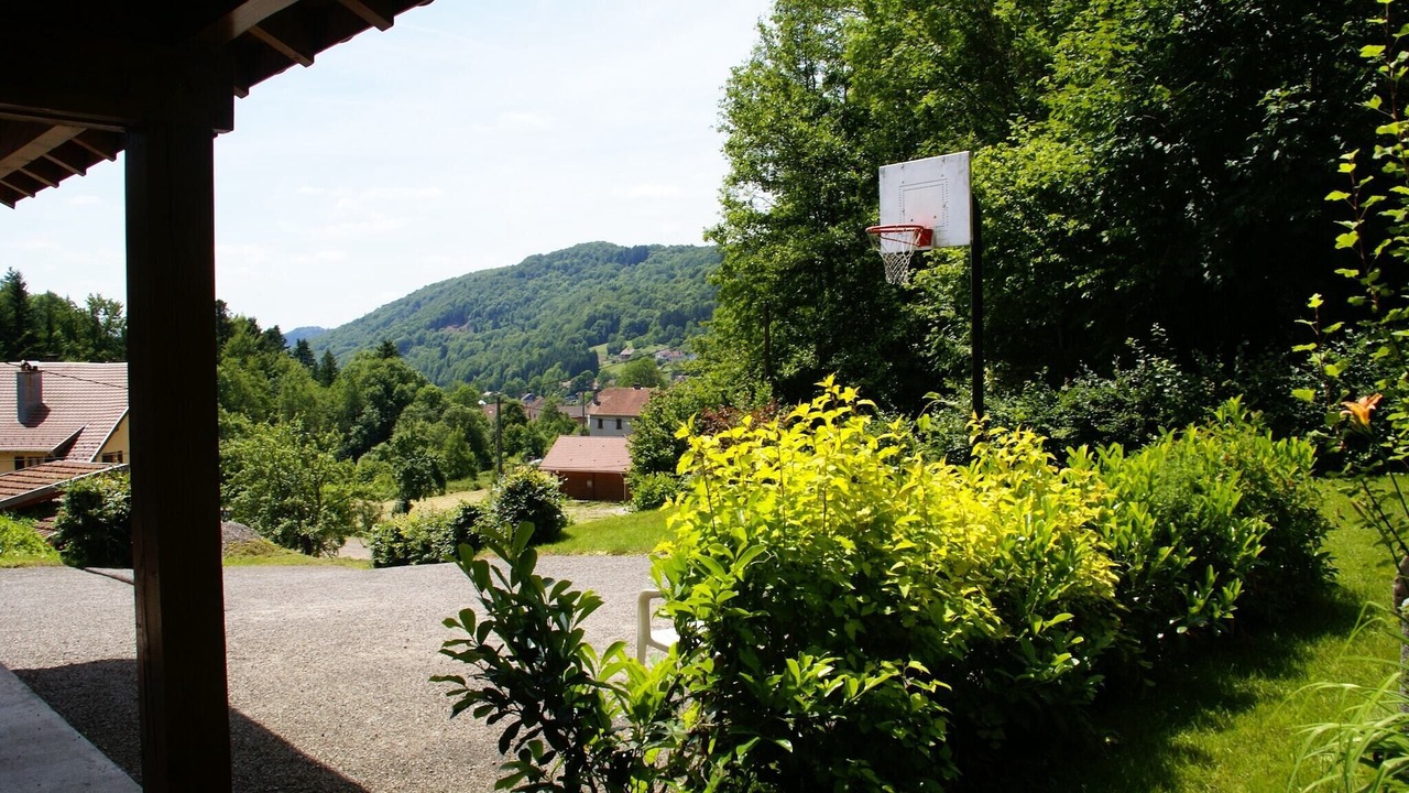 Photo of Patio Balcony in Haut-du-Them-Chateau-Lambert