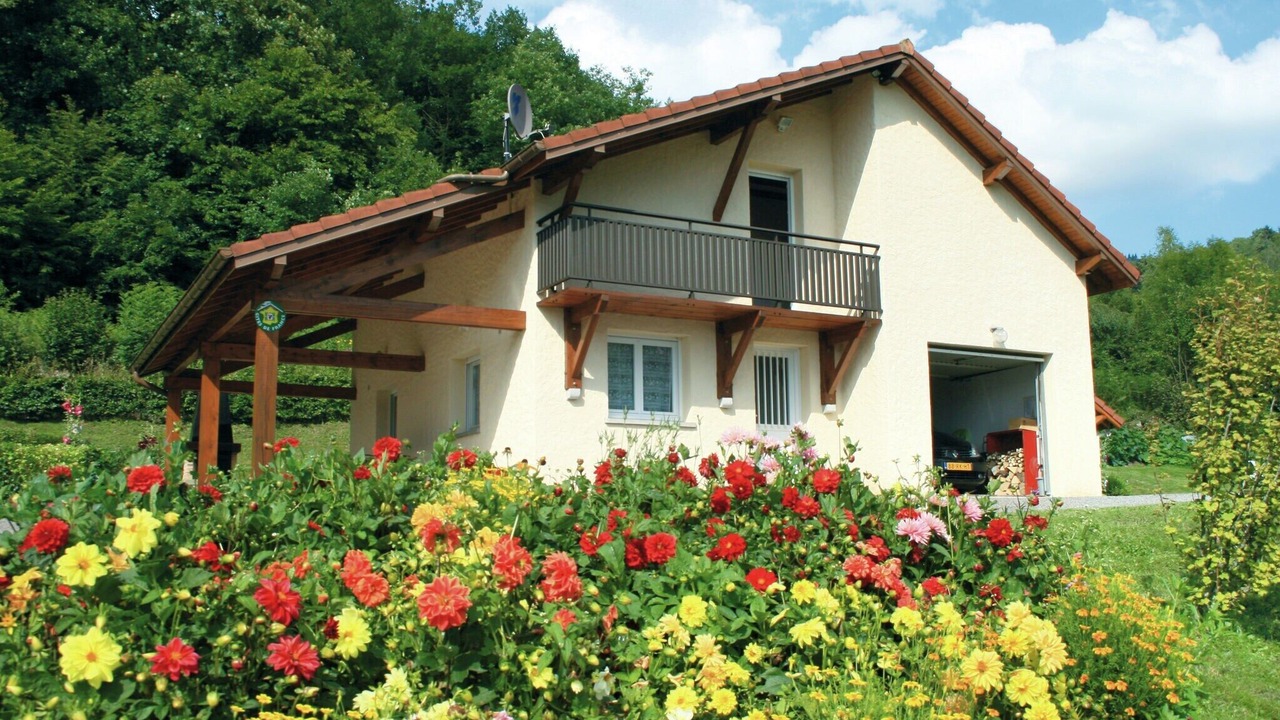 Photo of Outdoor in Haut-du-Them-Chateau-Lambert