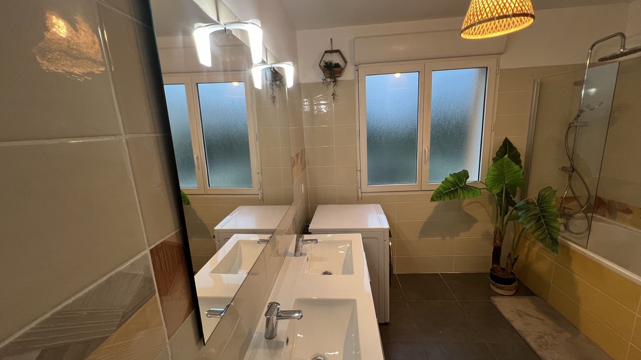 Photo of Bathroom in Morsang-sur-Orge