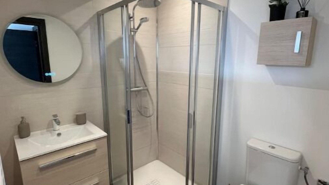 Photo of Bathroom in Great Alpine Road