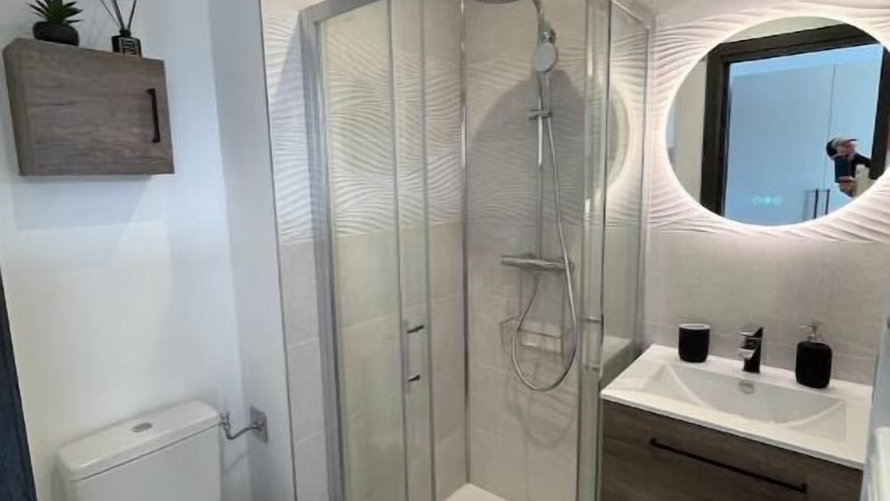 Photo of Bathroom in Great Alpine Road