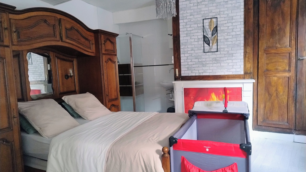 Photo of Bedroom in Lormes