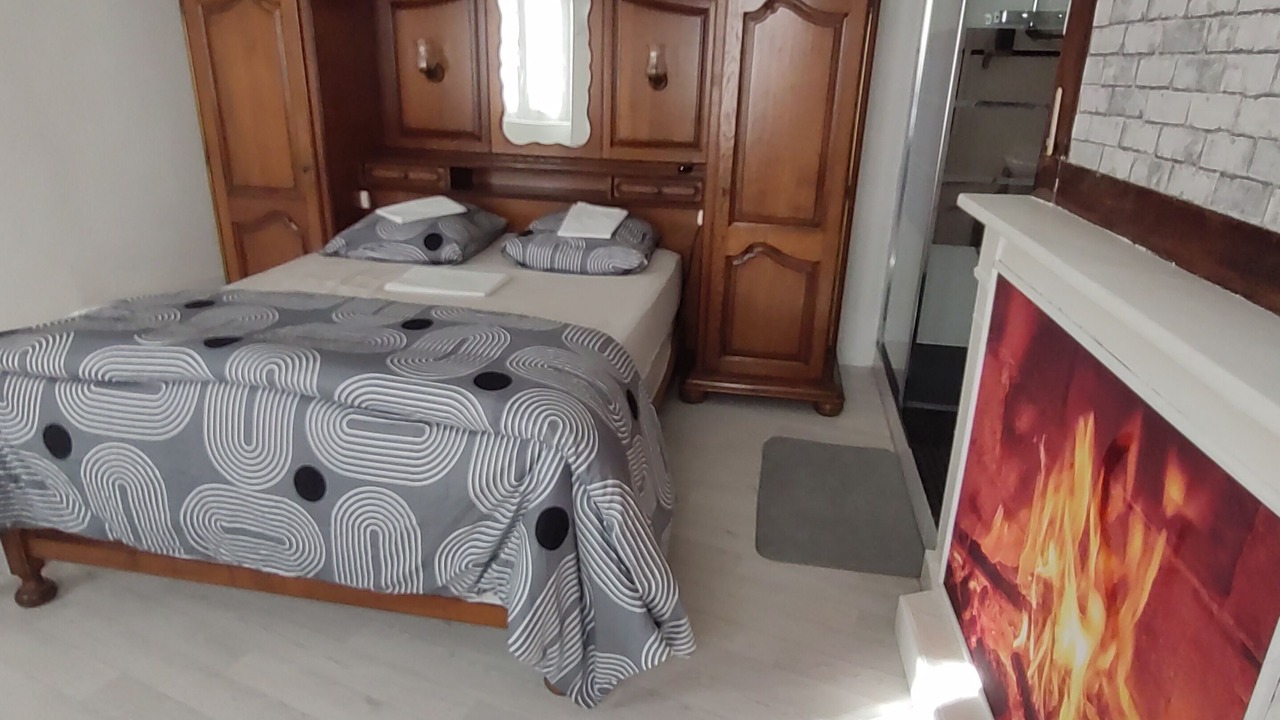 Photo of Bedroom in Lormes