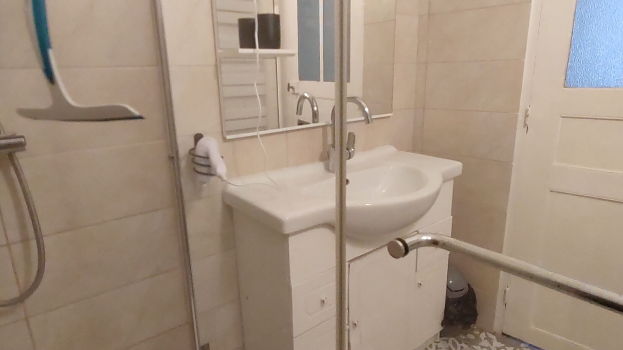 Photo of Bathroom in Lormes