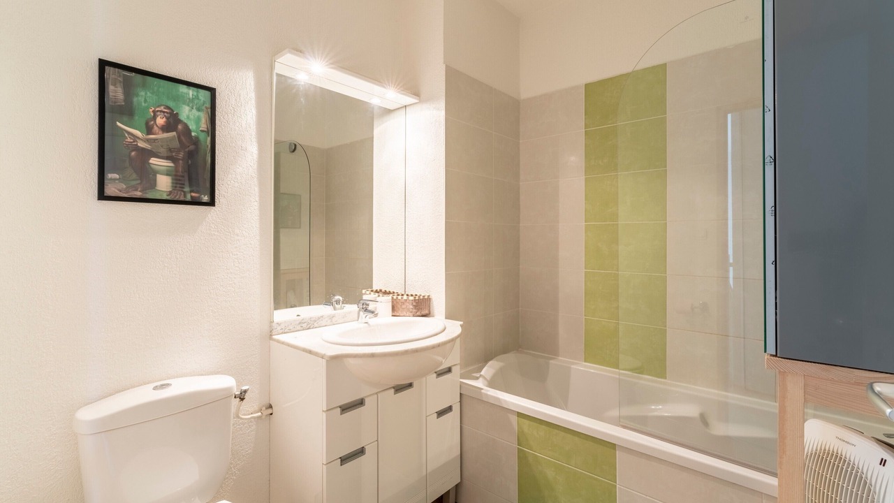 Photo of Bathroom in Aubignan