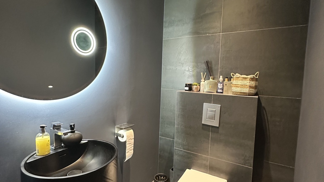 Photo of Bathroom in Verrieres-le-Buisson