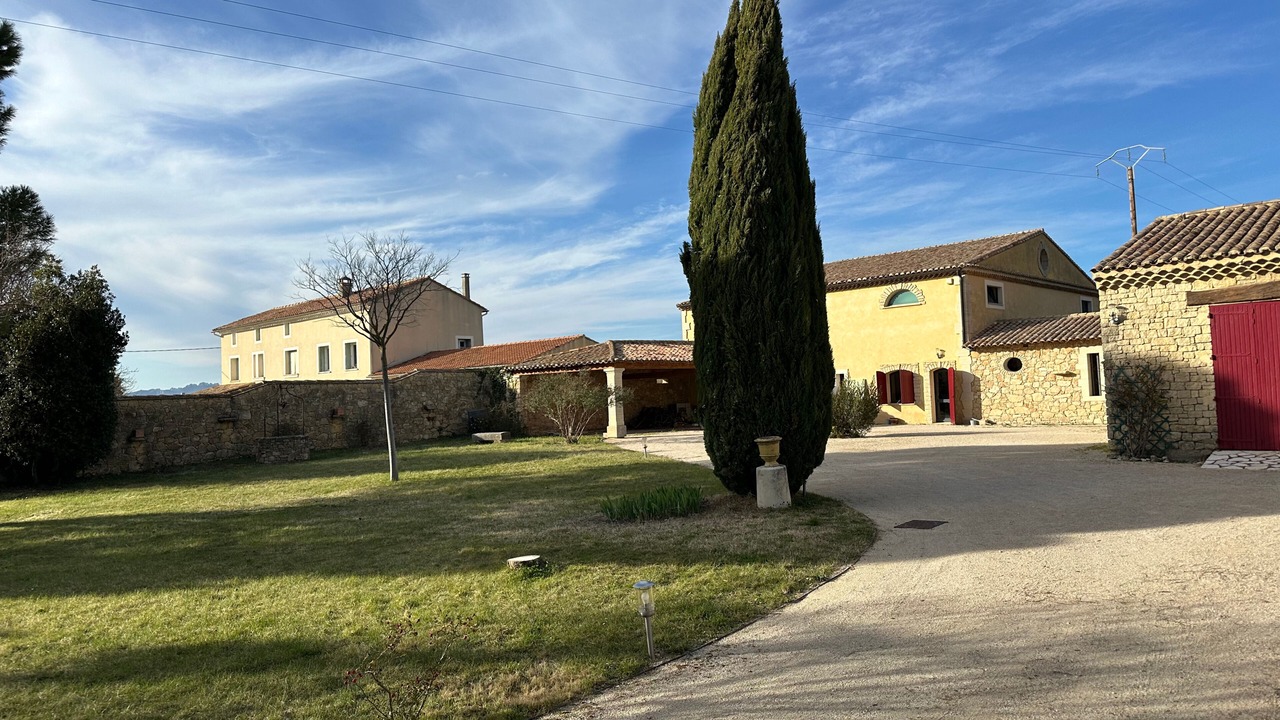 Photo of Outdoor in Saint-Pierre-de-Vassols