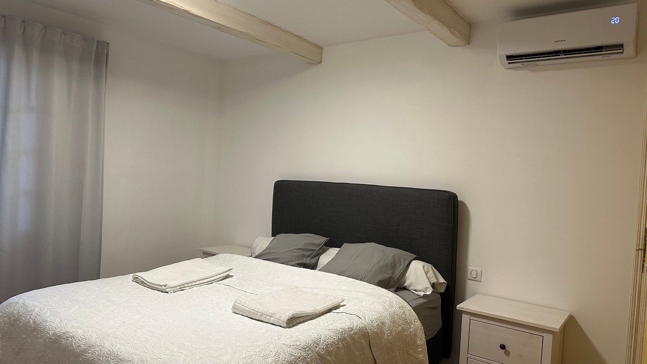 Photo of Bedroom in Saint-Pierre-de-Vassols