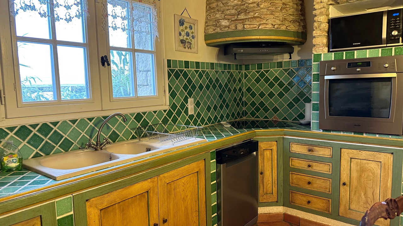 Photo of Kitchen in Saint-Pierre-de-Vassols
