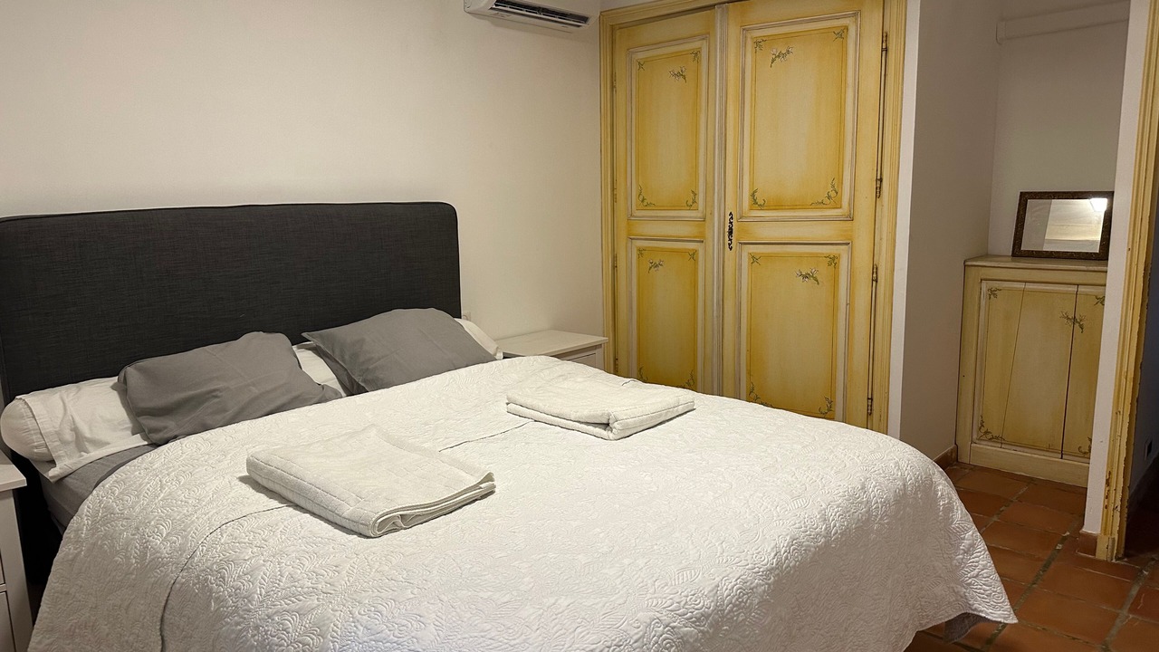 Photo of Bedroom in Saint-Pierre-de-Vassols