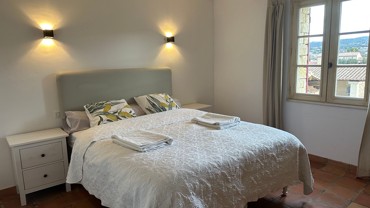 Photo of Bedroom in Saint-Pierre-de-Vassols