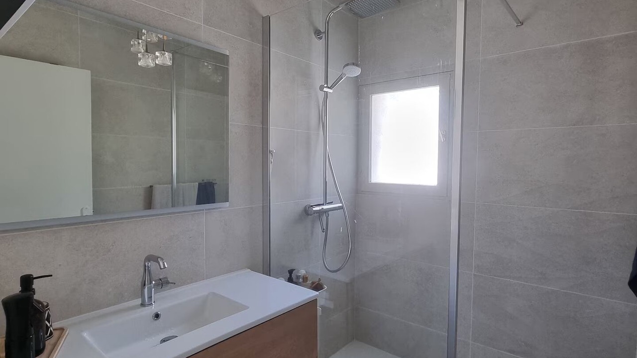 Photo of Bathroom in Claix