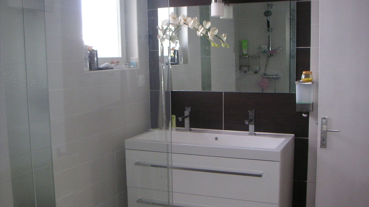 Photo of Bathroom in Claix