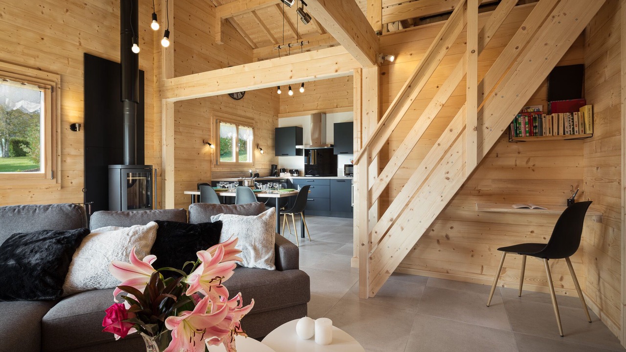 Photo of Livingroom in Prenovel