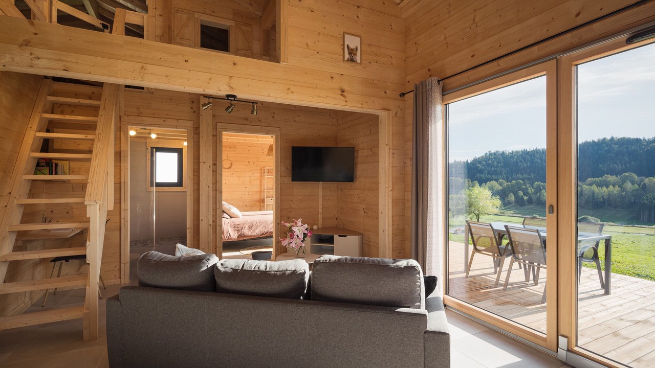 Photo of Livingroom in Prenovel