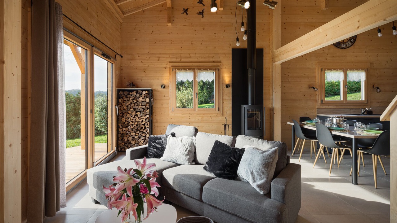 Photo of Livingroom in Prenovel