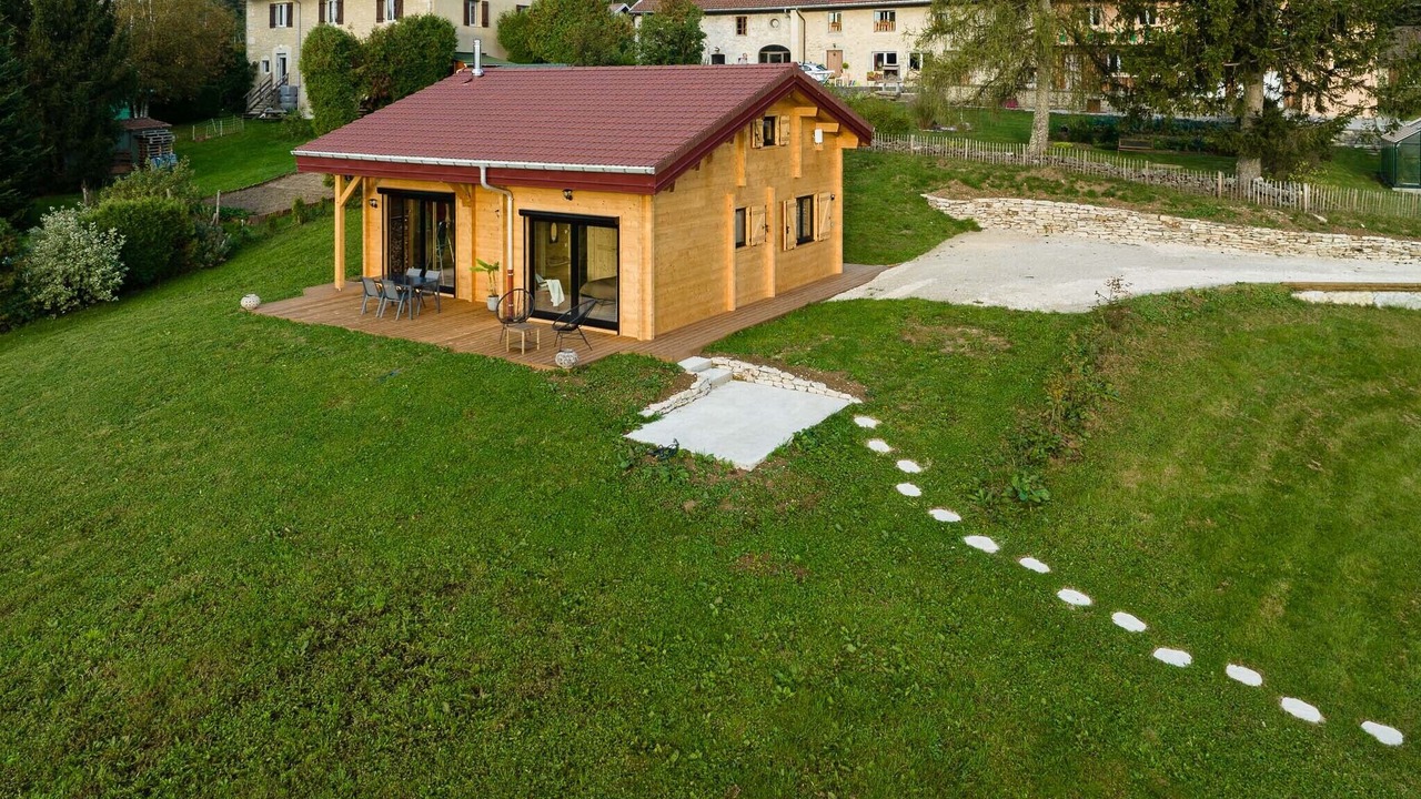 Photo of Outdoor in Prenovel