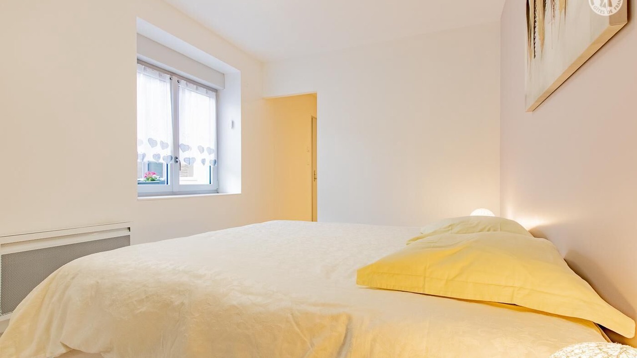 Photo of Bedroom in Hurigny