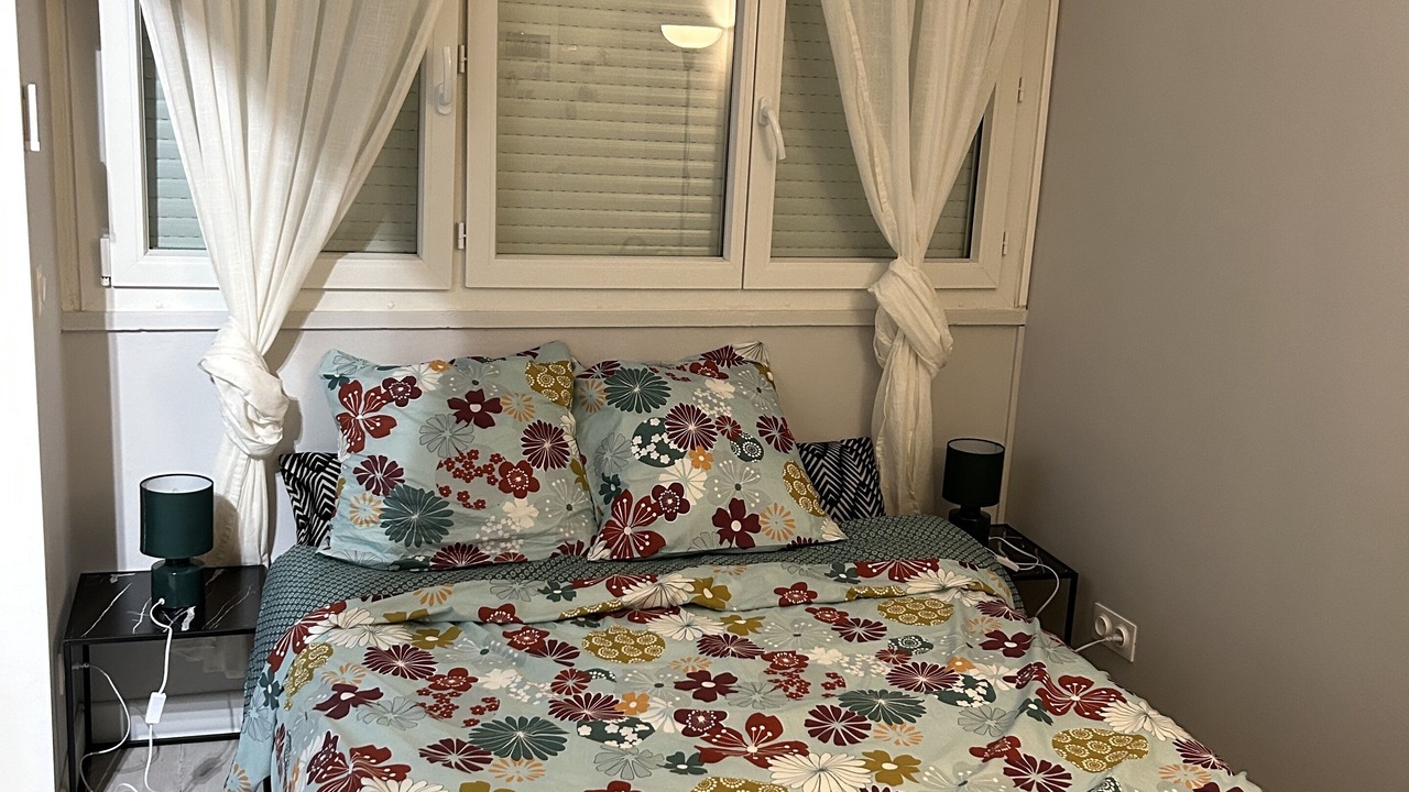 Photo of Bedroom in Orly