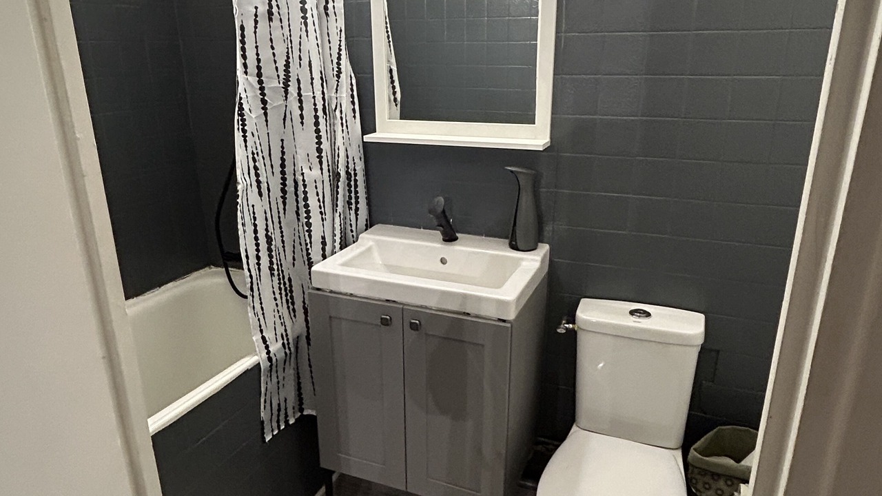 Photo of Bathroom in Orly
