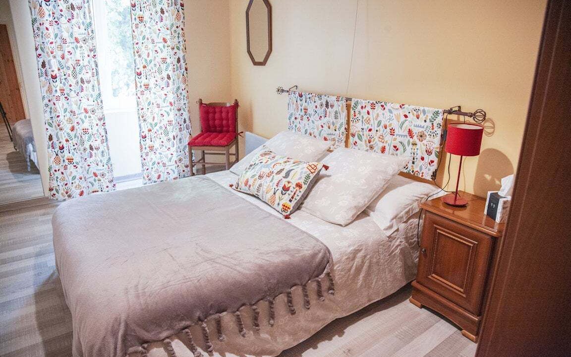 Photo of Bedroom in Saint-Pons