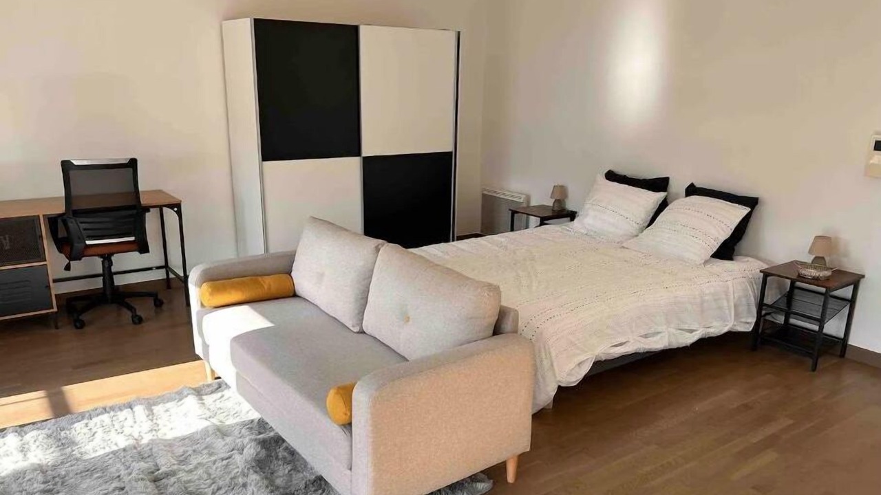 Photo of Bedroom in Villeneuve-le-Roi