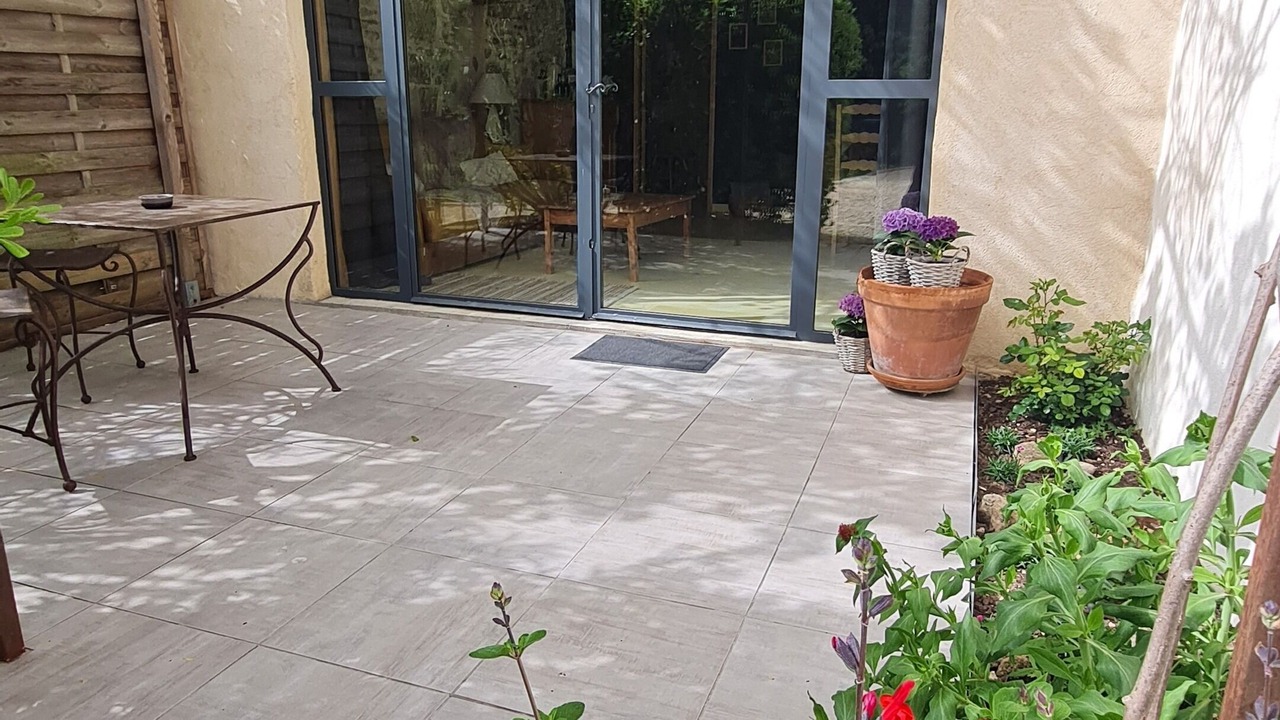 Photo of Patio Balcony in Grillon