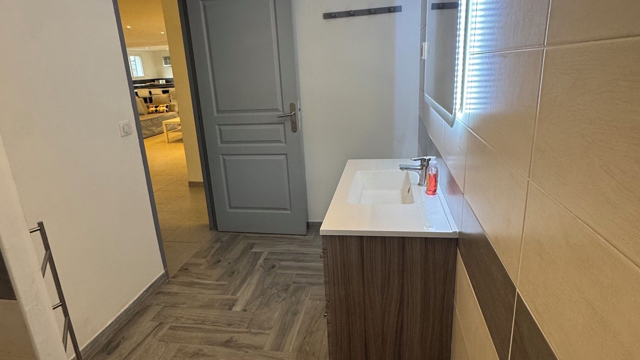 Photo of Bathroom in Saint-Sernin