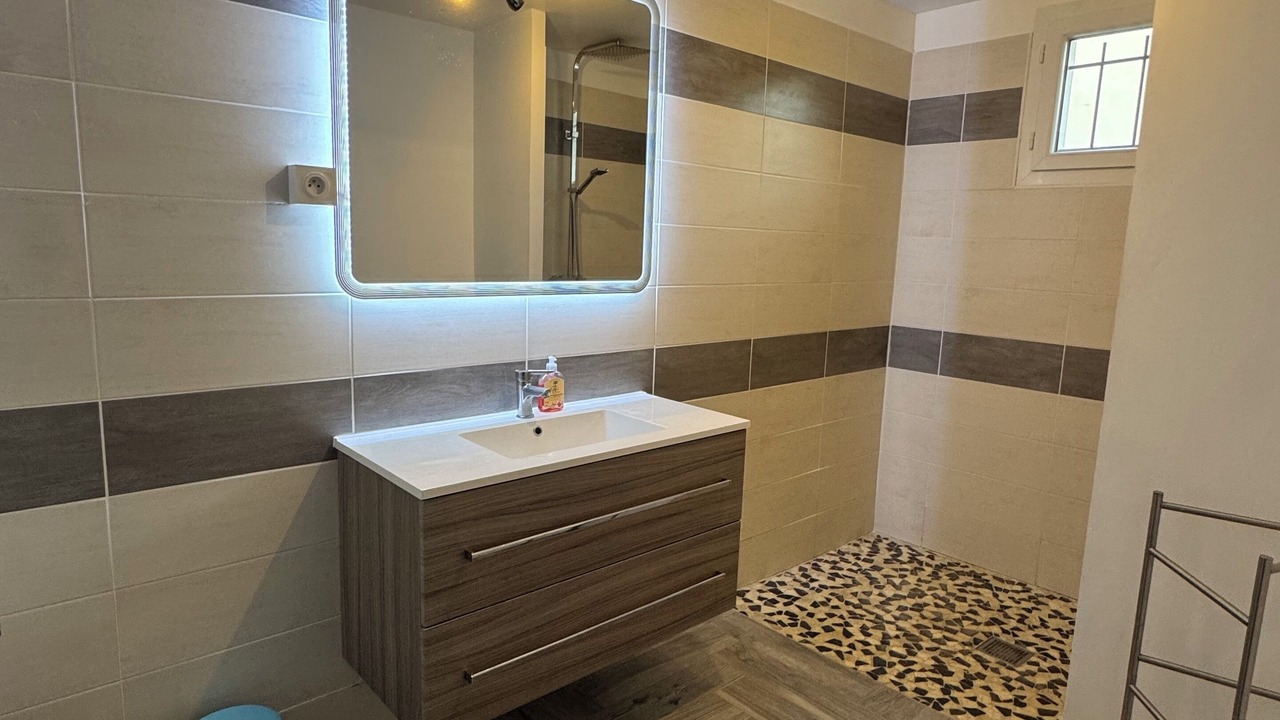Photo of Bathroom in Saint-Sernin