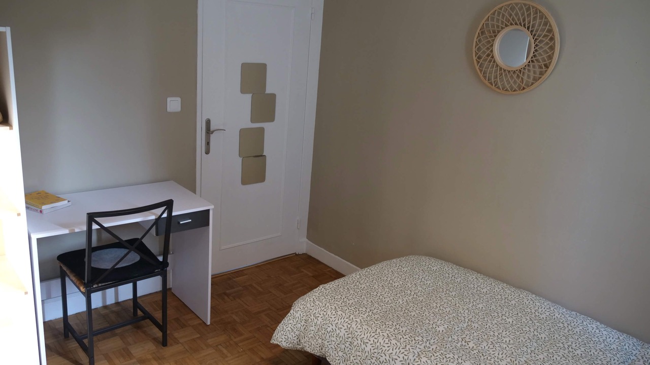 Photo of Bedroom in Le Kremlin-Bicetre