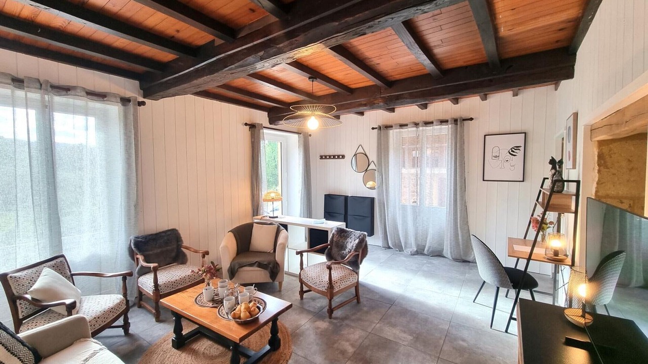 Photo of Livingroom in Belmont-de-la-Loire