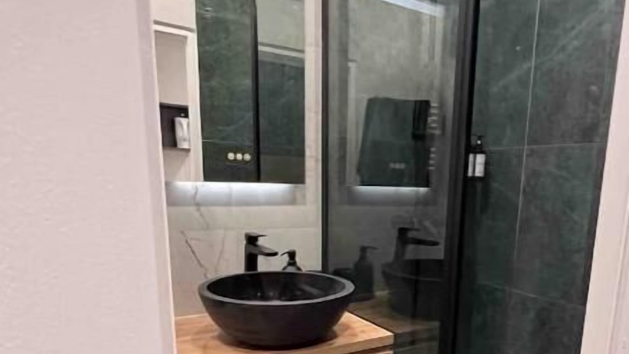 Photo of Bathroom in Joinville-le-Pont