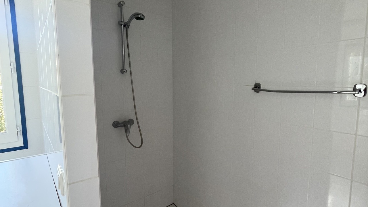 Photo of Bathroom in Faucon