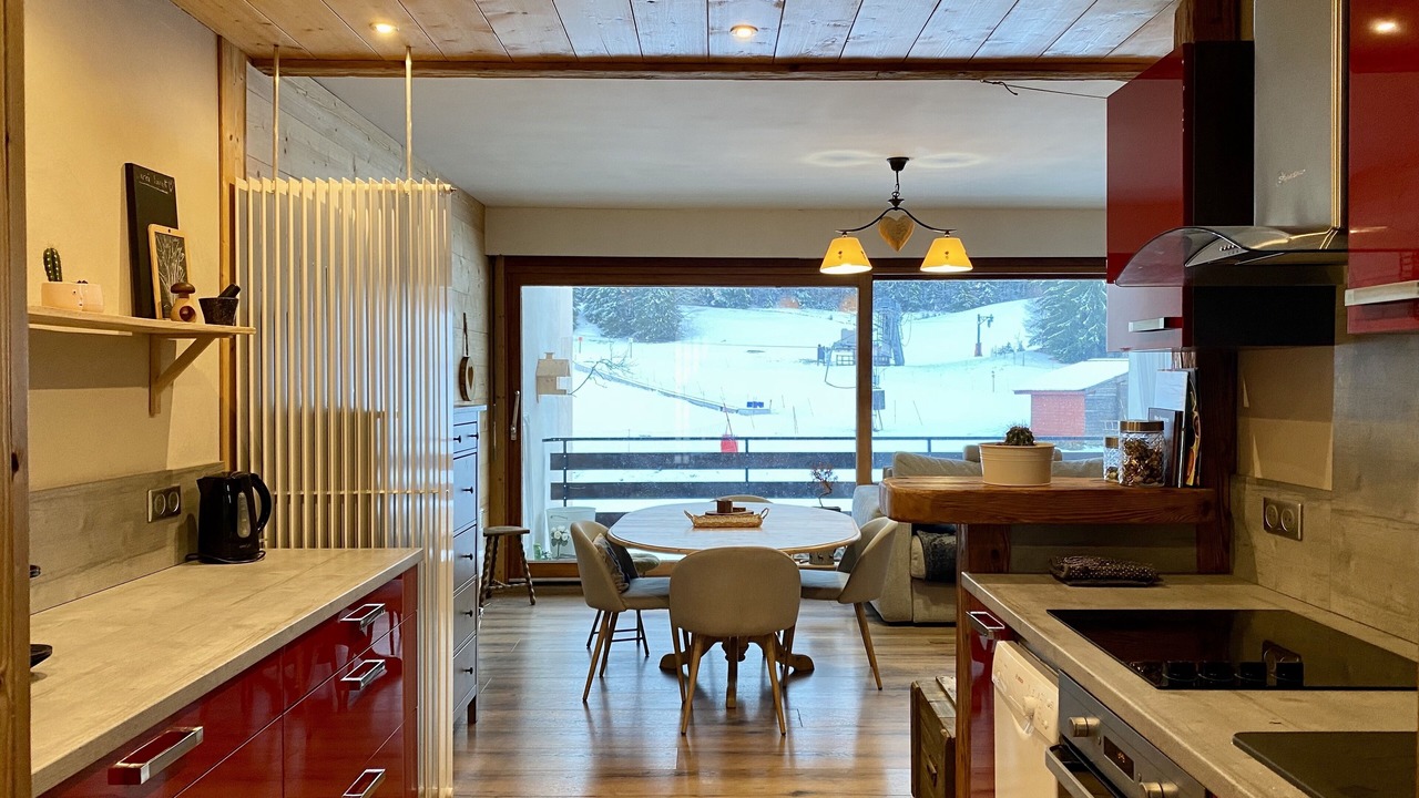 Photo of Kitchen in Premanon