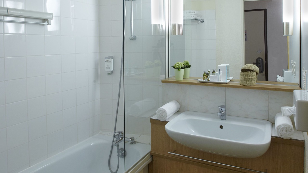 Photo of Bathroom in Quartier de la Salpetriere
