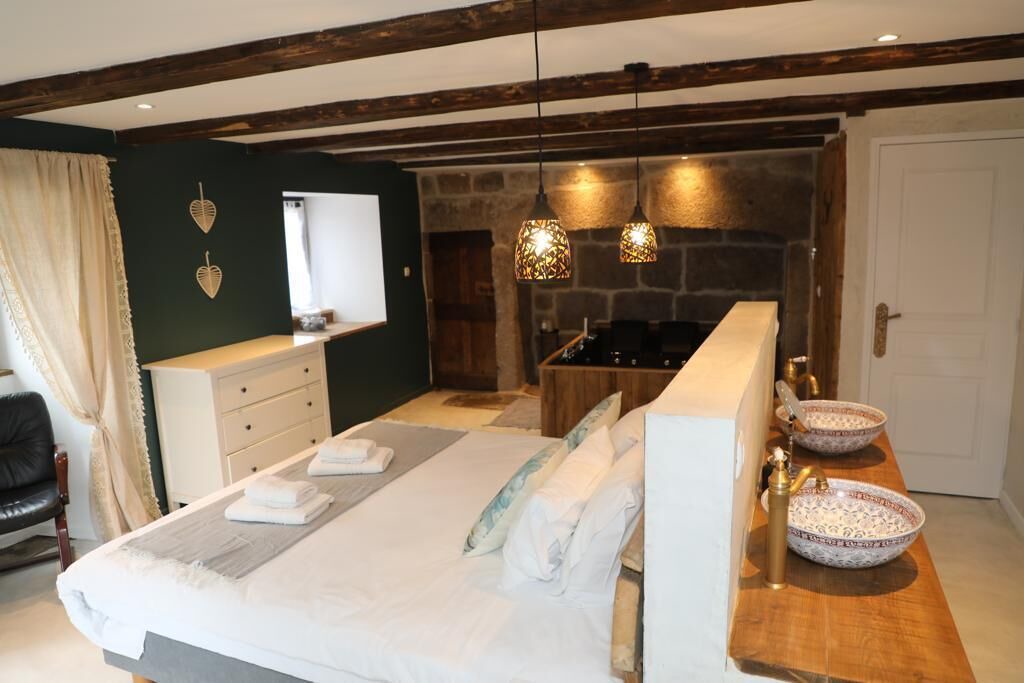 Photo of Bedroom in Saint-Urcize