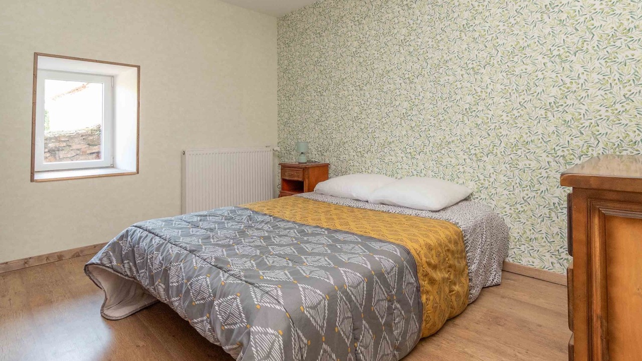 Photo of Bedroom in Nanton