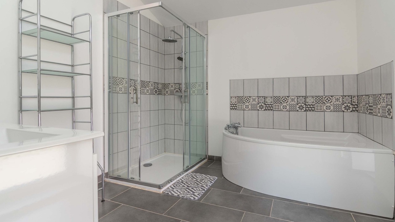 Photo of Bathroom in Nanton